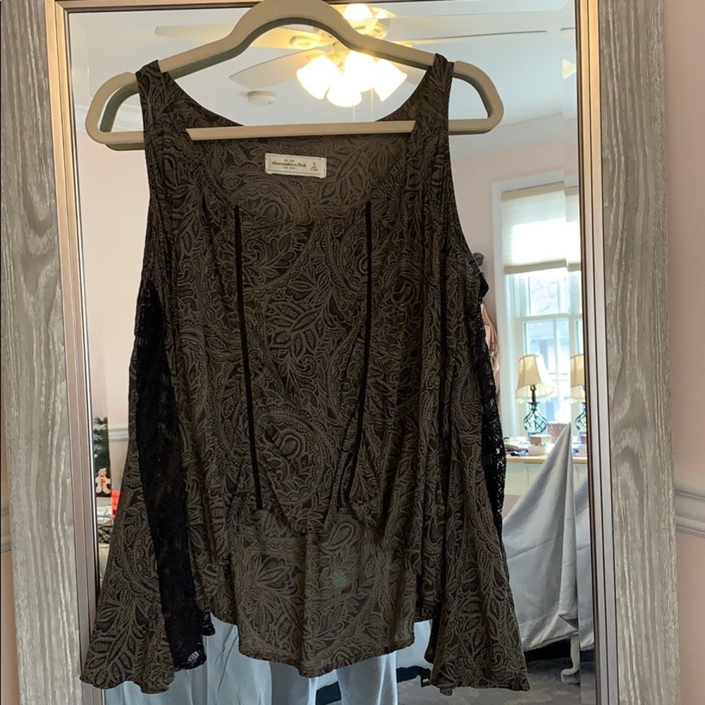 Off the shoulder long sleeve